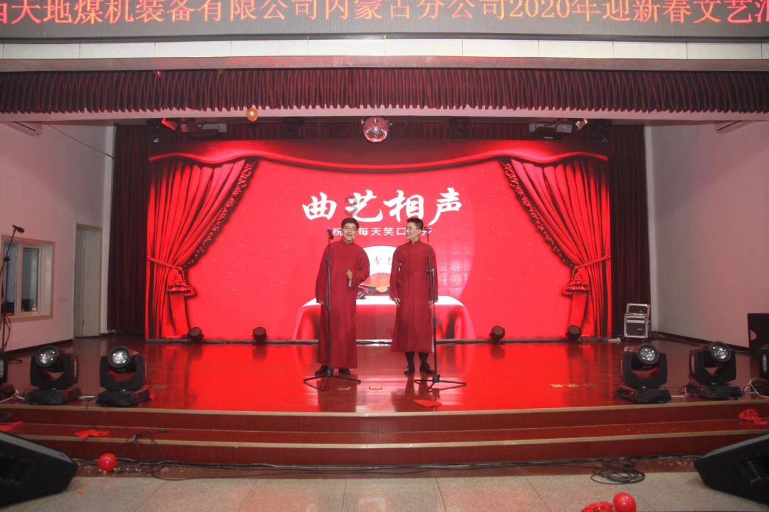 极具布依族特色的漩涡纹,隐喻着布依族对于水这以万物之源的崇敬